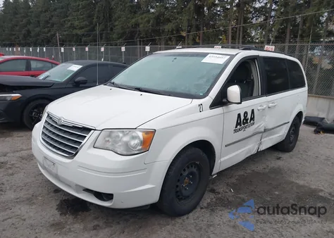2010 Chrysler Town & Country Touring from USA, damaged, VIN 2A4RR5D10AR270702